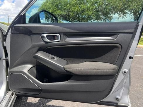 Used 2022 Honda Civic Sport image 11