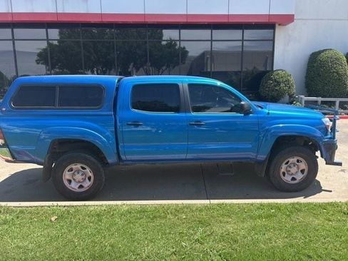Used 2011 Toyota Tacoma 4x4 Double Cab w/ SR5 Pkg #2 image 2