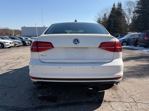Used 2017 Volkswagen Jetta GLI image 5