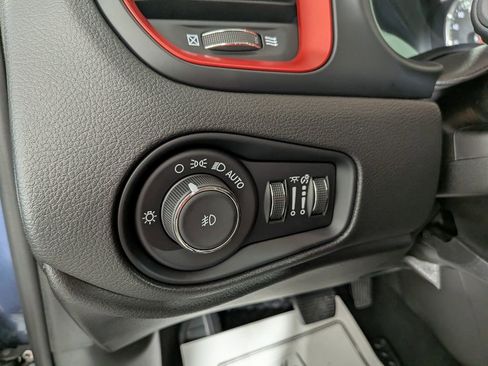 Certified 2023 Jeep Renegade Trailhawk w/ Trailhawk Elite Group image 20