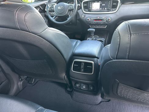 Used 2019 Kia Sorento EX w/ EX Touring Package FWD image 19