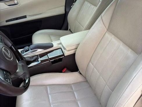 Used 2016 Lexus ES 350 w/ Luxury Package w/Wood Trim FWD image 15