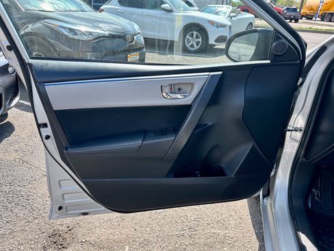 Used 2016 Toyota Corolla LE FWD image 24