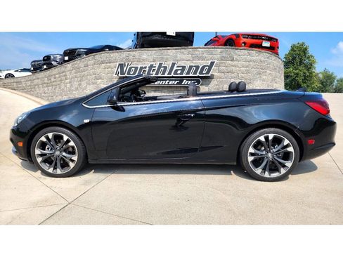 Used 2018 Buick Cascada Premium image 2