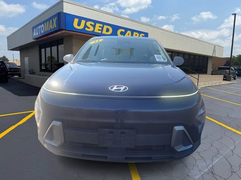 Used 2024 Hyundai Kona SE AWD/4WD image 3