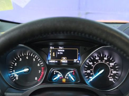 Used 2018 Ford Escape SEL w/ Ford Safe & Smart Package FWD image 13
