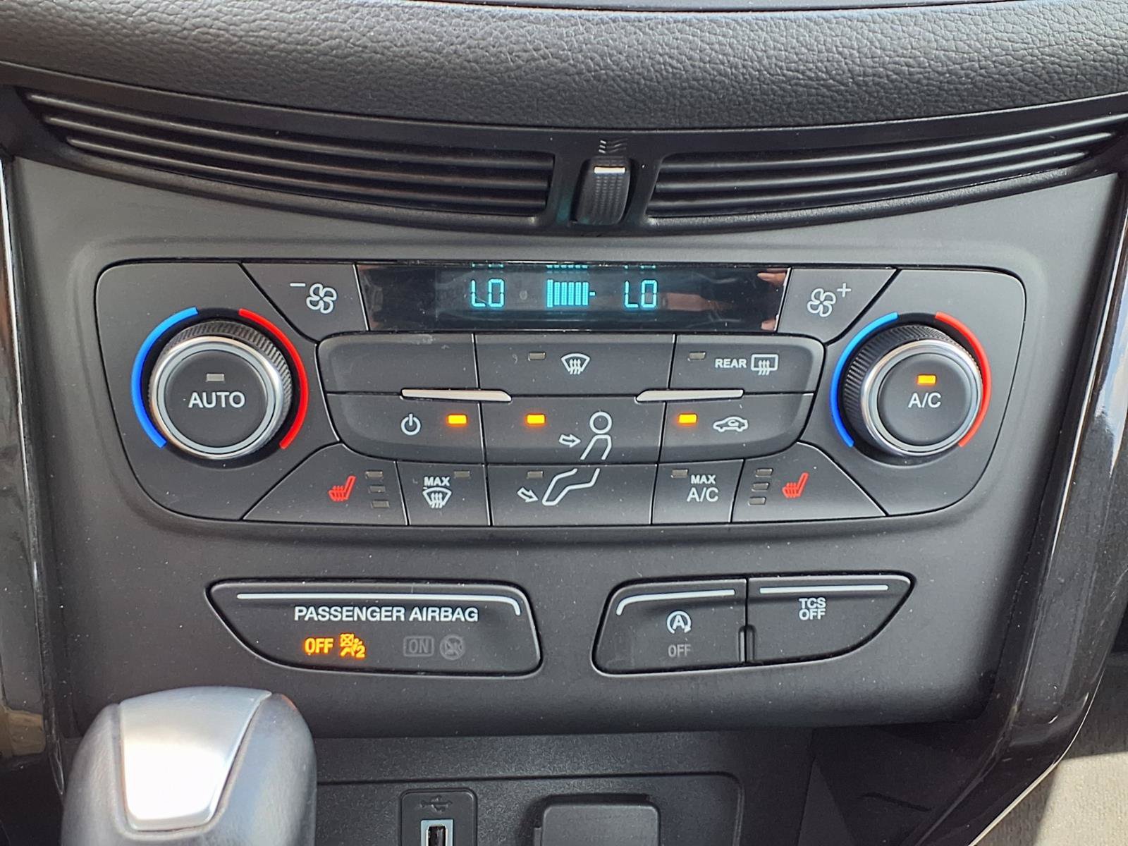 Used 2017 Ford Escape Titanium FWD image 17