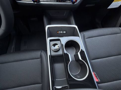 New 2026 Chevrolet Equinox LT w/ Convenience Package II FWD image 15