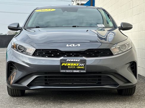 Used 2023 Kia Forte LXS w/ LXS Technology Package image 9