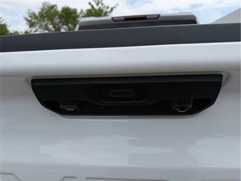Used 2023 Chevrolet Silverado 1500 LT AWD/4WD image 43