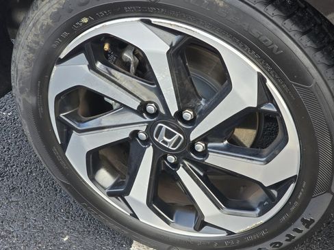 Certified 2017 Honda Accord EX-L image 11