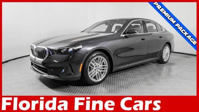 Used 2025 BMW 530i w/ Premium Package RWD image 1