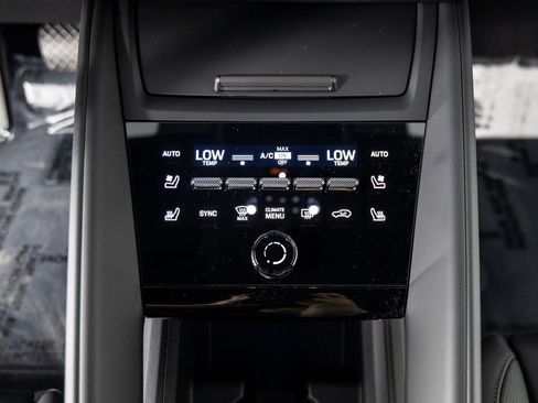 New 2025 Porsche Macan 4 Electric image 34