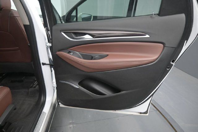 Used 2019 Buick Enclave Avenir w/ Avenir Technology Package AWD/4WD image 18