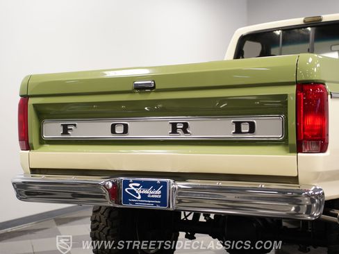 Used 1996 Ford F250 Custom XLT 4x4 image 26