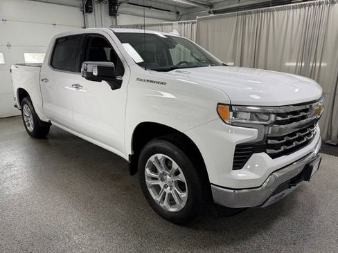 Used 2023 Chevrolet Silverado 1500 LTZ w/ LTZ Convenience Package II AWD/4WD image 3