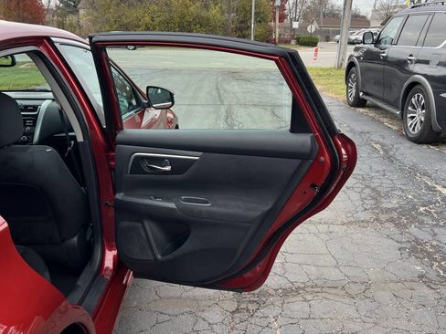 Used 2015 Nissan Altima 2.5 SV w/ Convenience Package image 35