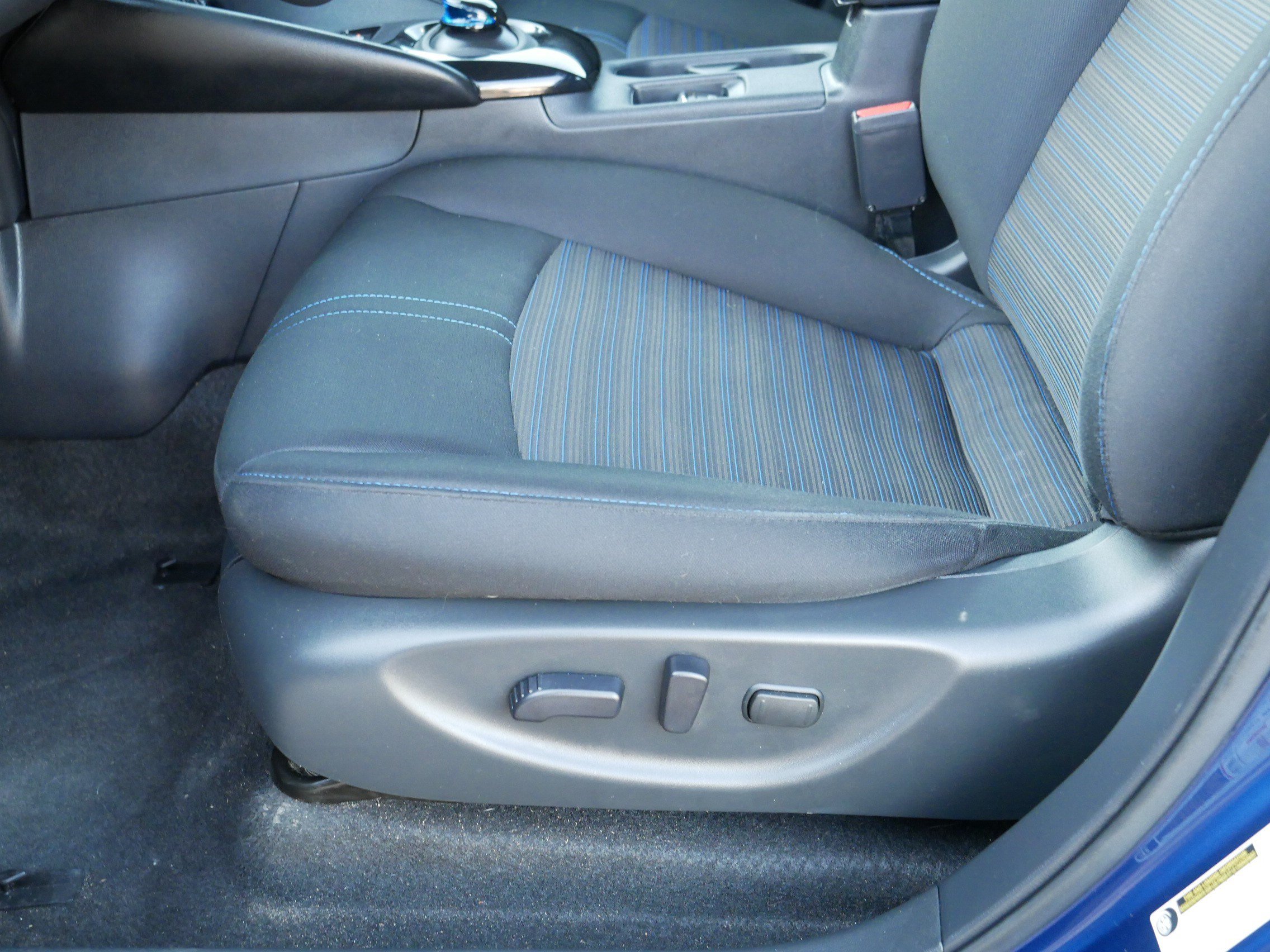 Certified 2025 Nissan Leaf SV Plus FWD image 20
