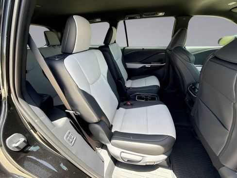 New 2026 Lexus TX 500h AWD image 17