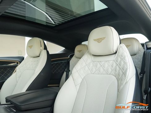 Used 2023 Bentley Continental GT V8 image 28
