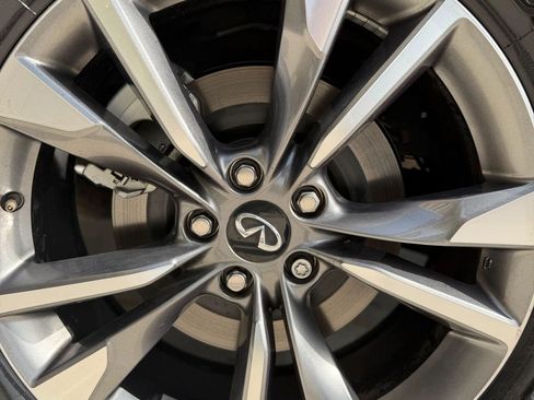 Used 2023 INFINITI QX60 Luxe w/ Cargo Package FWD image 9