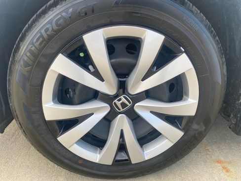 Certified 2023 Honda Civic LX image 31