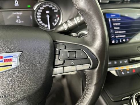 Used 2021 Cadillac XT4 Luxury image 16