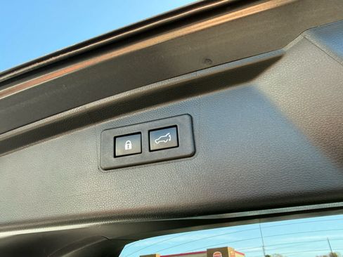 Used 2021 Subaru Outback Limited AWD/4WD image 15