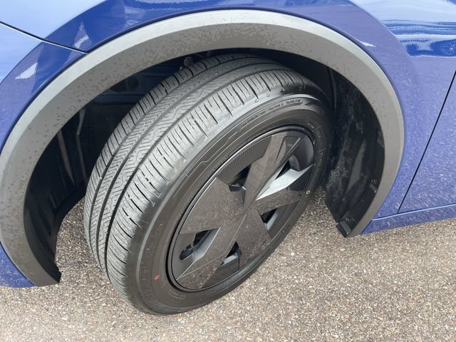 Used 2024 Toyota Prius LE FWD image 10