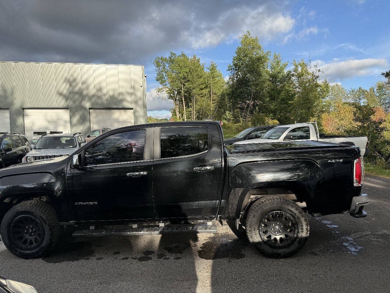 Used 2015 GMC Canyon SLT w/ Driver Alert Package AWD/4WD image 9