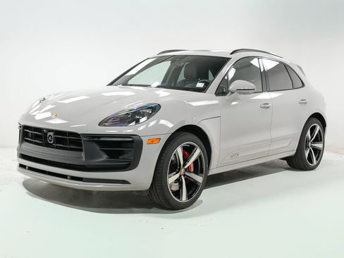 New 2026 Porsche Macan GTS image 1