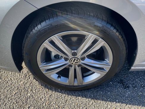 Used 2024 Volkswagen Jetta SE image 20