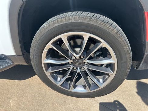 Used 2022 Jeep Wagoneer Series II w/ Premium Group I image 11