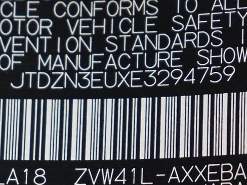 Used 2014 Toyota Prius V Five image 30