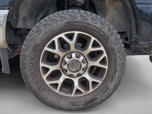 Used 2021 Ford F250 Lariat w/ Lariat Value Package image 14