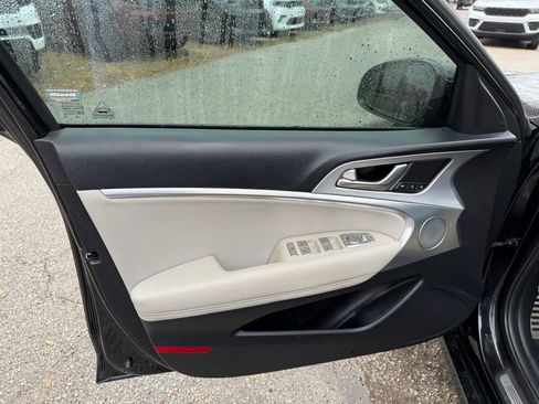 Used 2020 Genesis G70 3.3T w/ Elite Package image 13