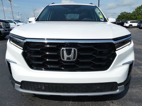 Used 2024 Honda Pilot Elite image 10