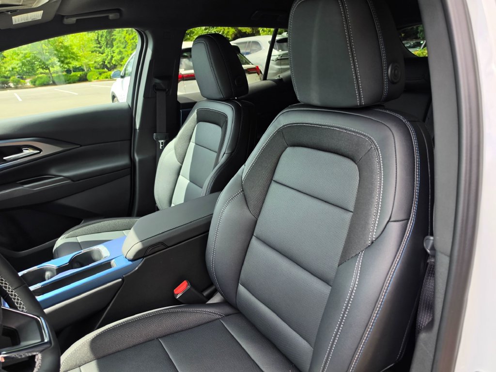 New 2026 Chevrolet Equinox EV LT AWD/4WD image 21