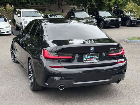 Used 2019 BMW 330i Sedan w/ M Sport Package RWD image 9