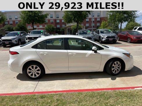Used 2024 Toyota Corolla LE image 2