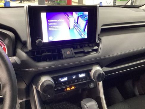 Used 2023 Toyota RAV4 LE image 11