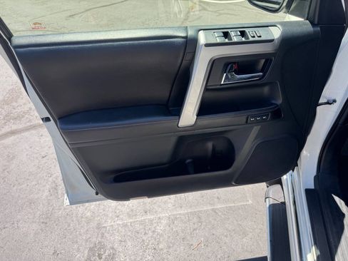 Used 2015 Toyota 4Runner Limited AWD/4WD image 14