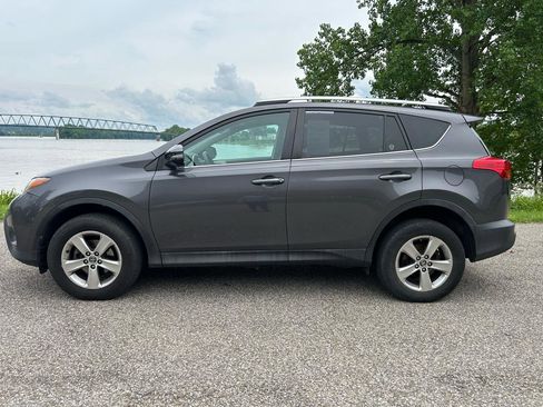 Used 2015 Toyota RAV4 XLE AWD/4WD image 2