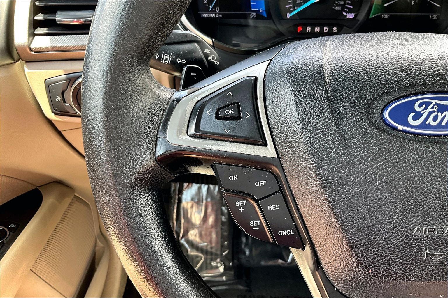 Used 2019 Ford Fusion SE FWD image 19
