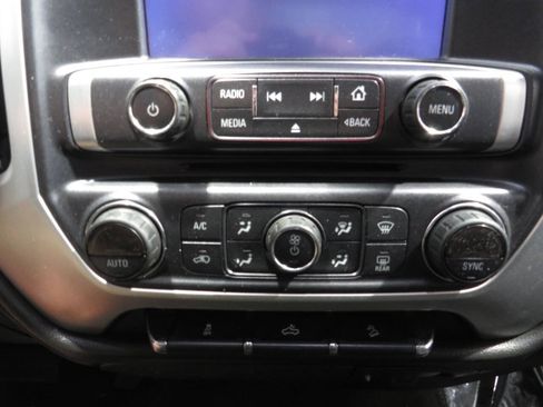 Used 2015 GMC Sierra 2500 SLE w/ SLE Preferred Package AWD/4WD image 19