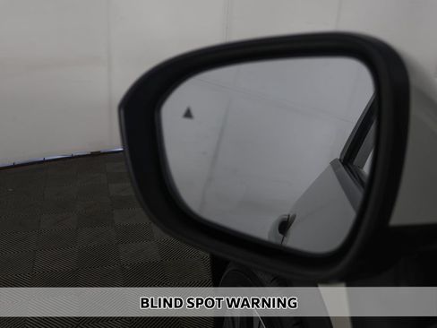 Used 2023 Nissan Rogue SV AWD/4WD image 4
