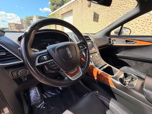 Used 2020 Lincoln Nautilus Reserve w/ Cargo Utility Package AWD/4WD image 16