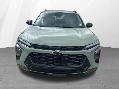 Used 2025 Chevrolet Trax ACTIV image 2