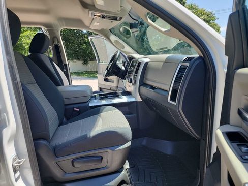 Used 2011 RAM 2500 SLT w/ Luxury Group AWD/4WD image 38
