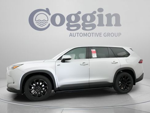 New 2026 Toyota Grand Highlander AWD image 4